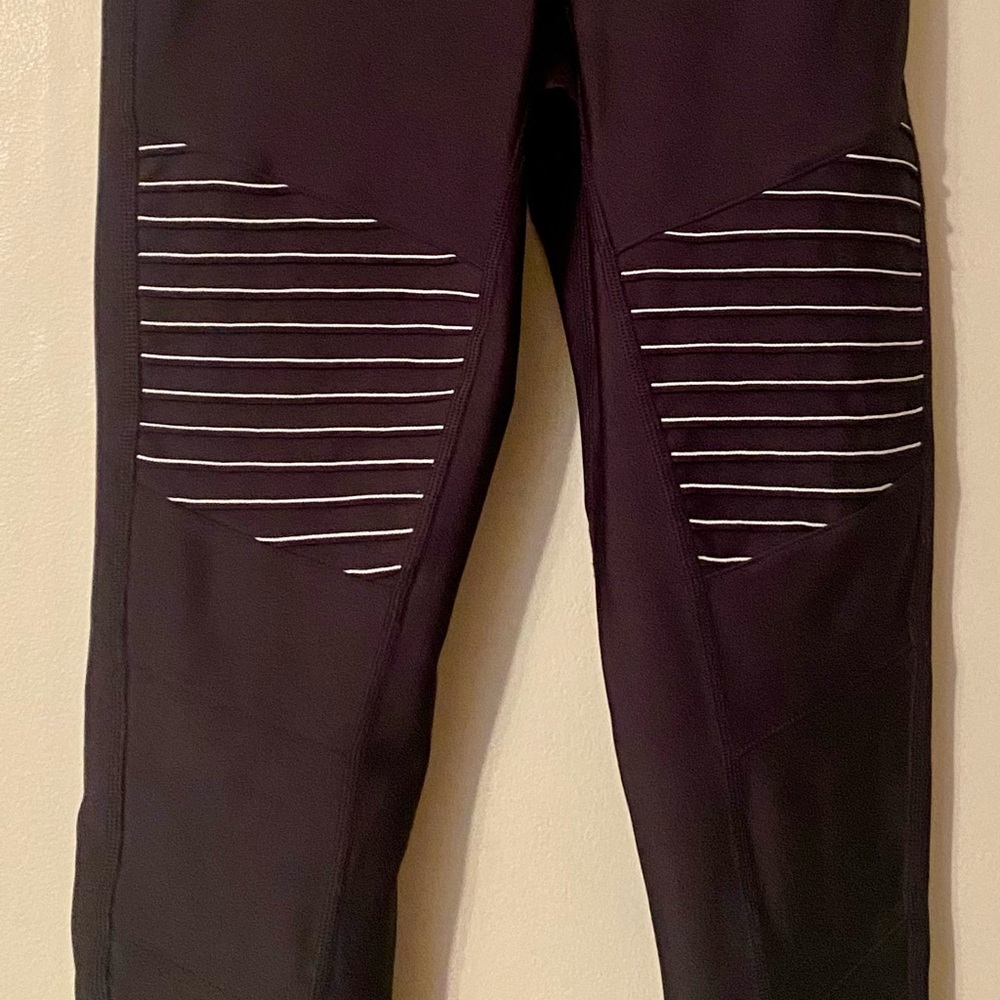 ALO Yoga Black moto Leggings with White Logo